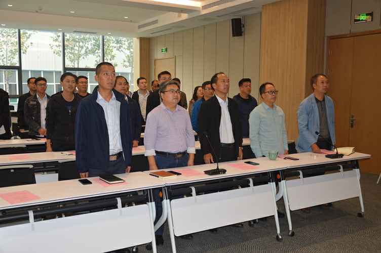 全体起立齐唱国歌_副本.jpg 全体起立齐唱国歌_副本.jpg